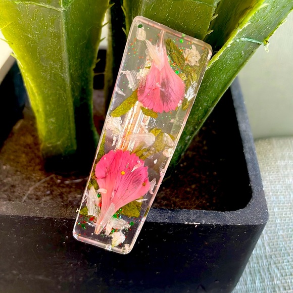 XMAS Handmade Pressed Flower Holiday Vibes French Hair Clip Trapezoid Shape - Picture 1 of 8